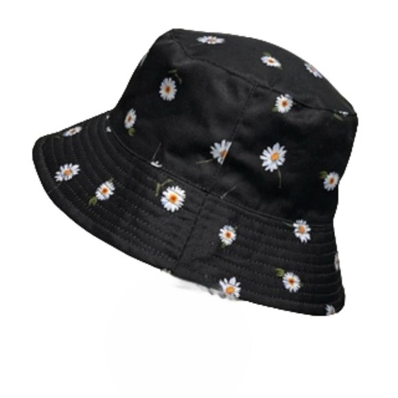 Alice + Olivia Accessories - ALICE + OLIVIA Reversible Bucket Hat: Black with Daisy Print And Solid White NWT